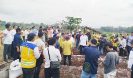 Menteri PUPR Tinjau Irigasi Air Tanah di Bulak Blimbing Karangrejek